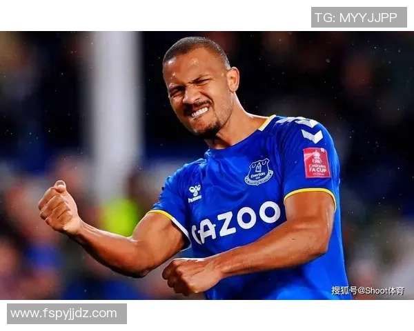 足球明星凯恩斯的传奇之路与九号背后的故事